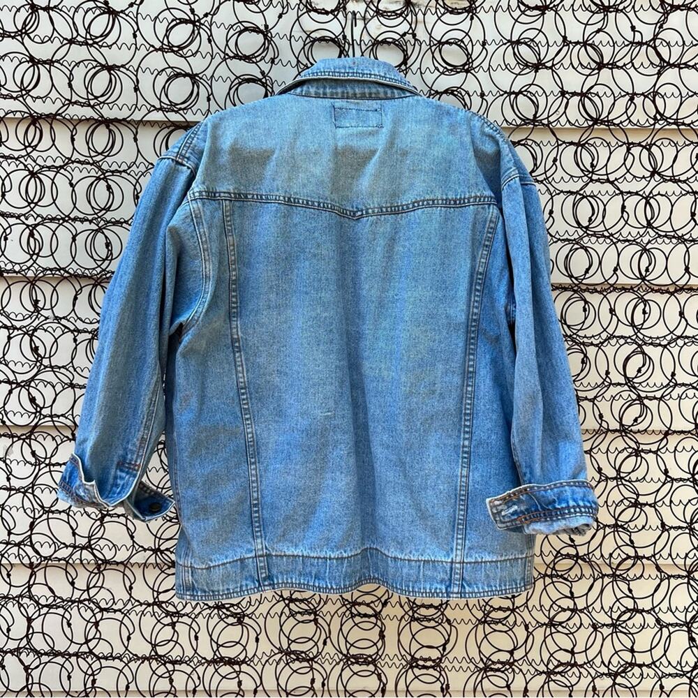 Vintage 90s Weathered Blues light wash oversize denim Jean trucker jacket SMALL - Picture 2 of 6